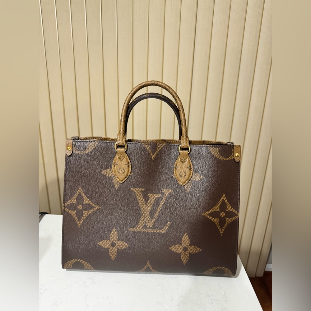 Louis Vuitton On The Go Reverse  Tote MM Brown Monogram